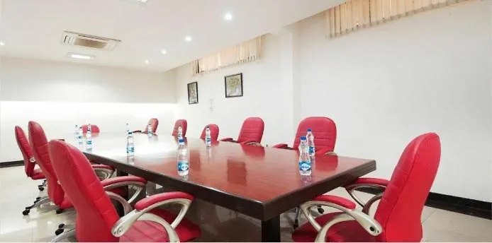 Hotel Blue Neck Hudda City Centre Fortis Hospital